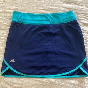 Adidas skort with pockets size small